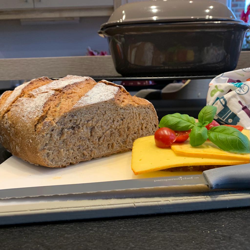 Dinkel-Roggenvollkornbrot aus dem Ofenmeister von Pamperedchef