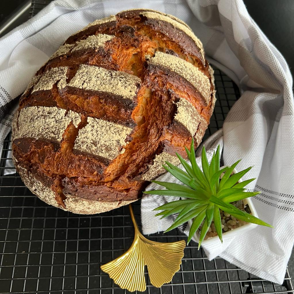 Ein Familienbrot aus dem Ofenmeister von Pamperedchef. Nur 500 g Mehl und dennoch ein Prachtkerl