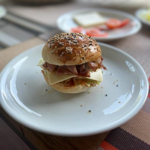 Grillstein von Pamperedchef und köstlicher Bacon mit saftigem Rindfleisch... mehr braucht es nicht